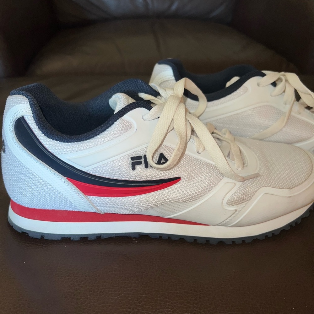 Thrifted Fila Classicos